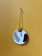 Load image into Gallery viewer, Tantri Mustika Ceramics Decos