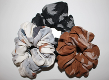 Load image into Gallery viewer, Zero-Waste Scrunchie