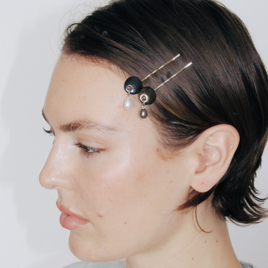 Divinity hair pin