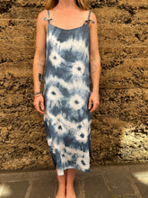 Load image into Gallery viewer, Linht Handicraft Tie-dye dress