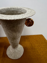 Load image into Gallery viewer, Tantri Mustika Gold lustre spiral vase