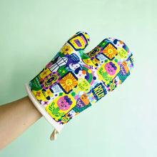Load image into Gallery viewer, Flow State Oven Mitt