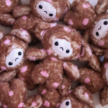 Load image into Gallery viewer, Plush Keychains