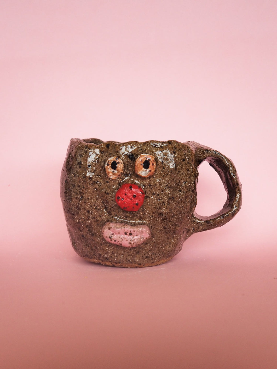 Sandy choccie mug w red nose and pink lips