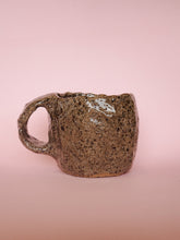 Load image into Gallery viewer, Sandy choccie mug w red nose and pink lips